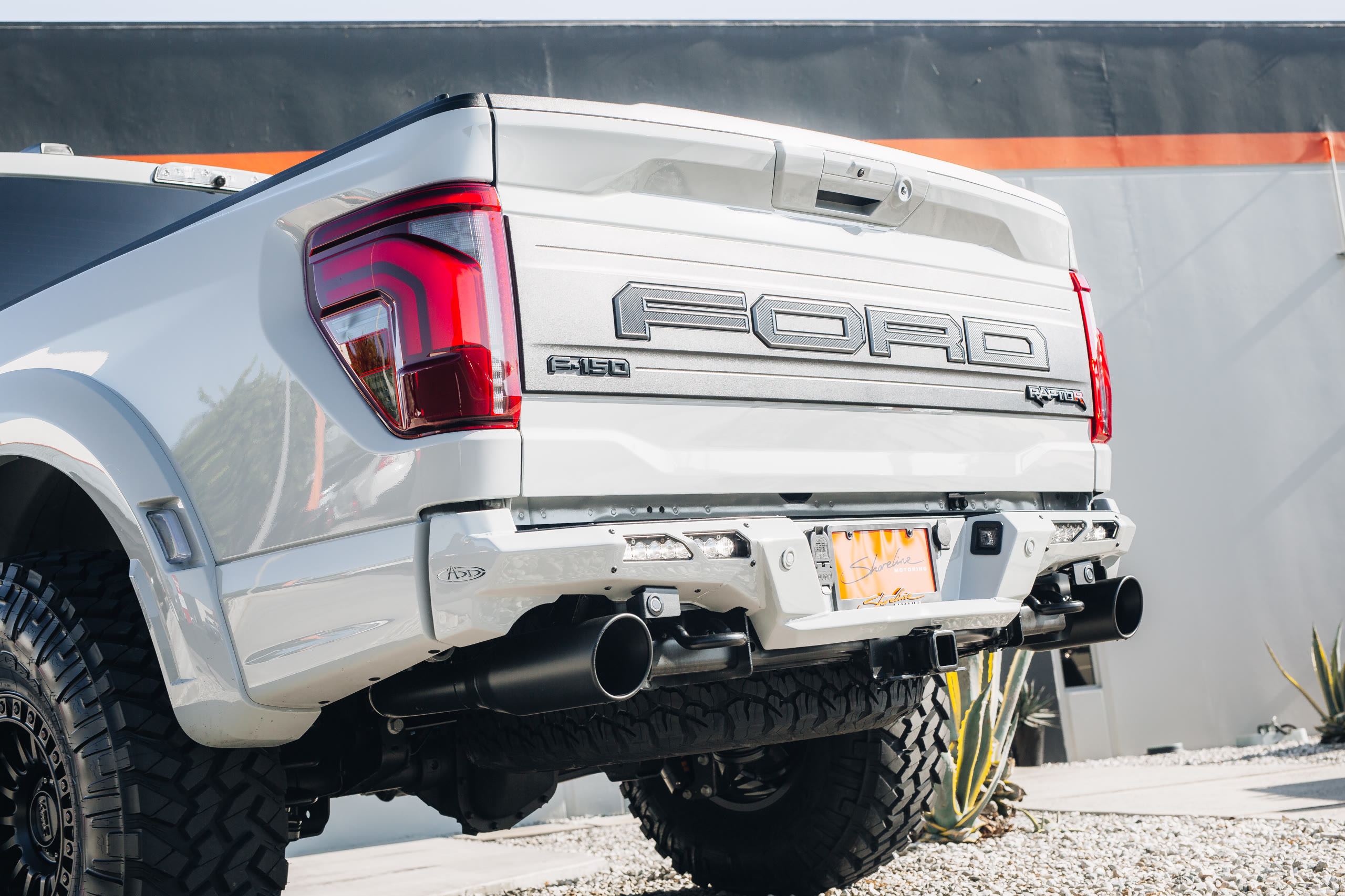 Shoreline Motoring — Builds, Ford F-150 Raptor R — still 16