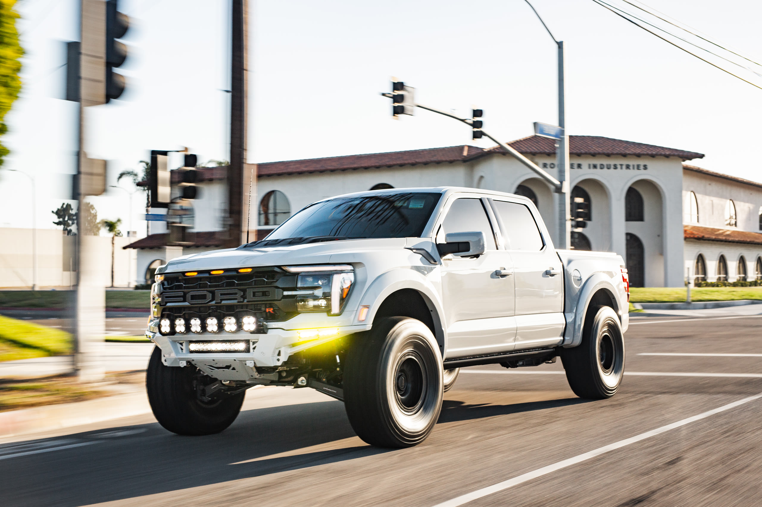 Shoreline Motoring — Builds, Ford F-150 Raptor R — still 32