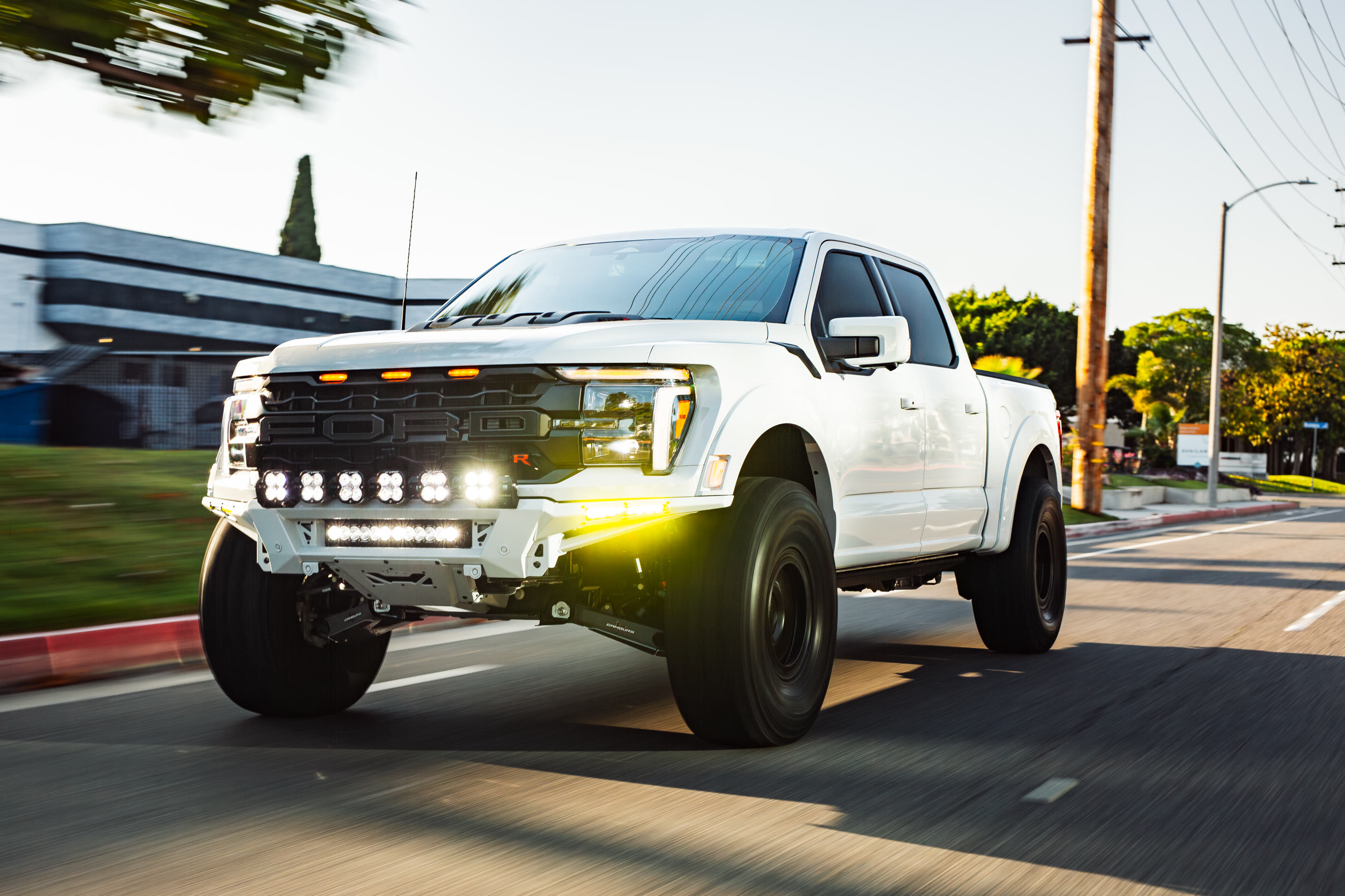 Shoreline Motoring — Builds, Ford F-150 Raptor R — still 33